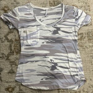 Z Supply Blue Camouflage Women's V-Neck Pocket Tee